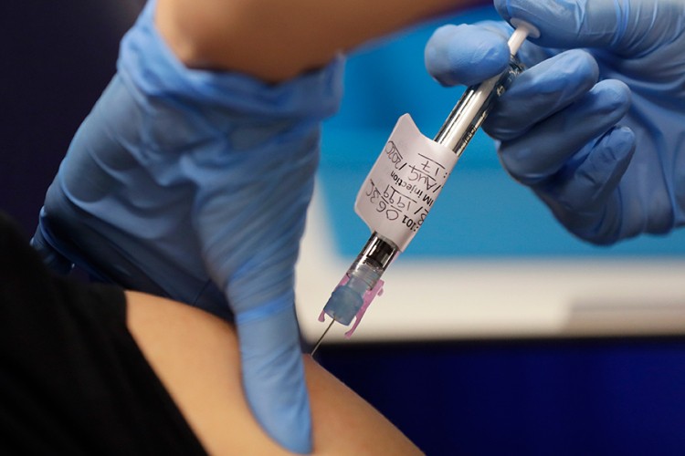SZO: Nije potvrđeno da vakcine ne djeluju na novi soj korone