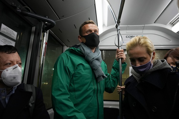 Navaljni priveden na aerodromu u Moskvi, ostaje u pritvoru