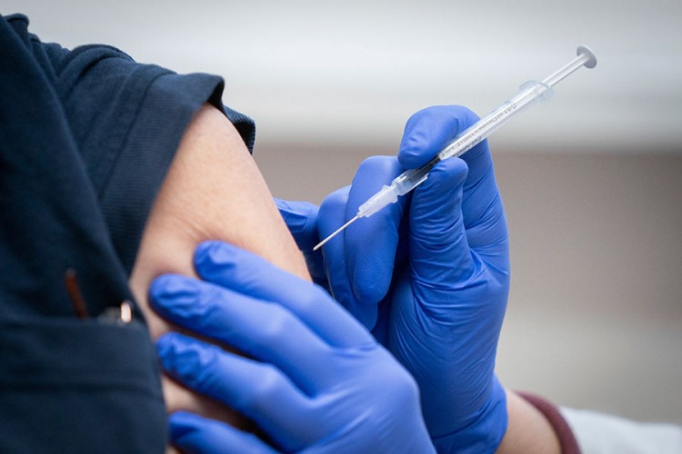 Hrvati prijavljuju nuspojave vakcina