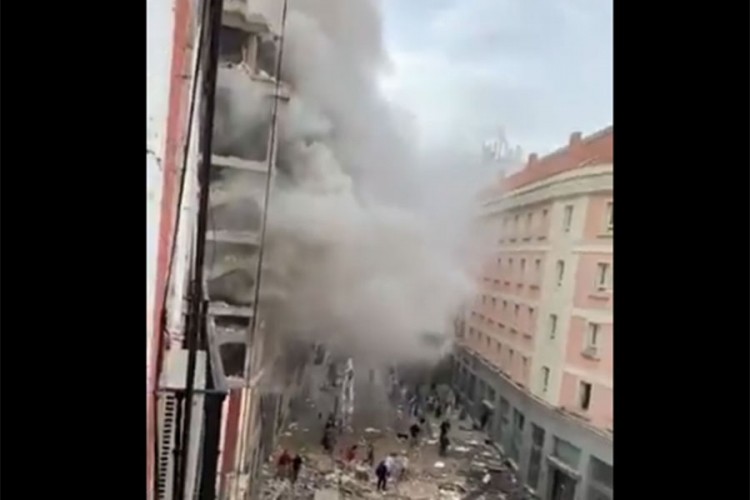 Snažna eksplozija u centru Madrida, uništena zgrada
