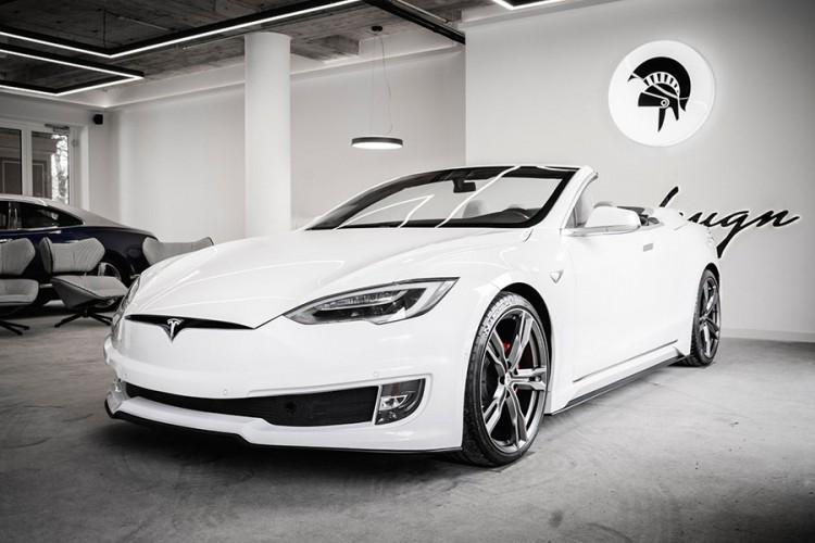 Unikatni automobil Tesla bez krova