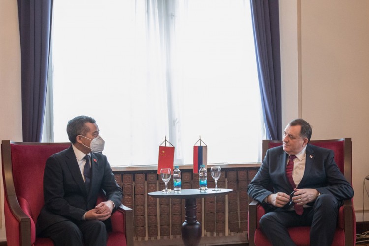 Dodik s ambasadorom Kine, RS želi više uključenosti u "Pojas i put"
