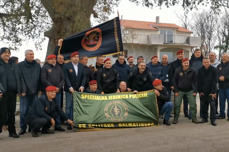 Hrvatski veterani uzvikivali "Za dom spremni"
