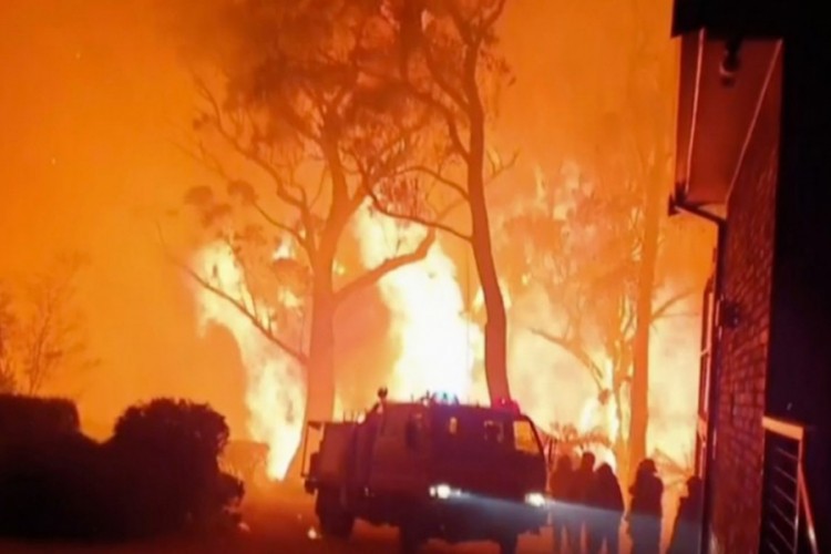 Veliki požar u Australiji, uništene kuće