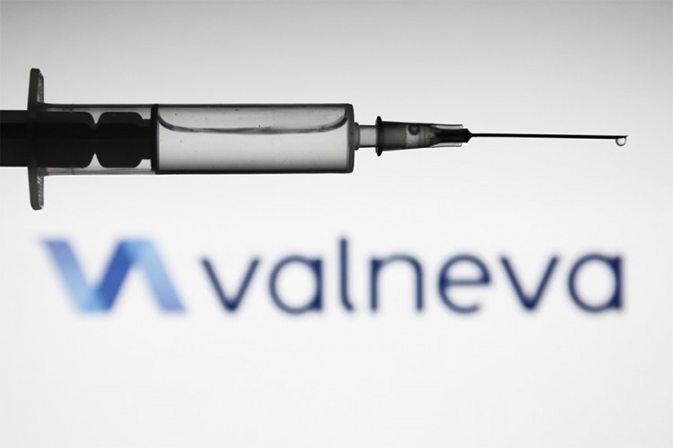 Britanci naručili vakcinu francuske kompanije "Valneva"