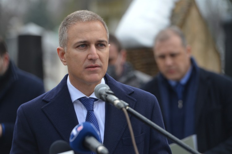 Stefanović: Podržavam služenje vojske, odluka još nije doneta