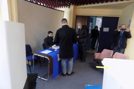 Do 11 časova glasalo 16,8 odsto birača u Srebrenici, u Doboju 20 odsto