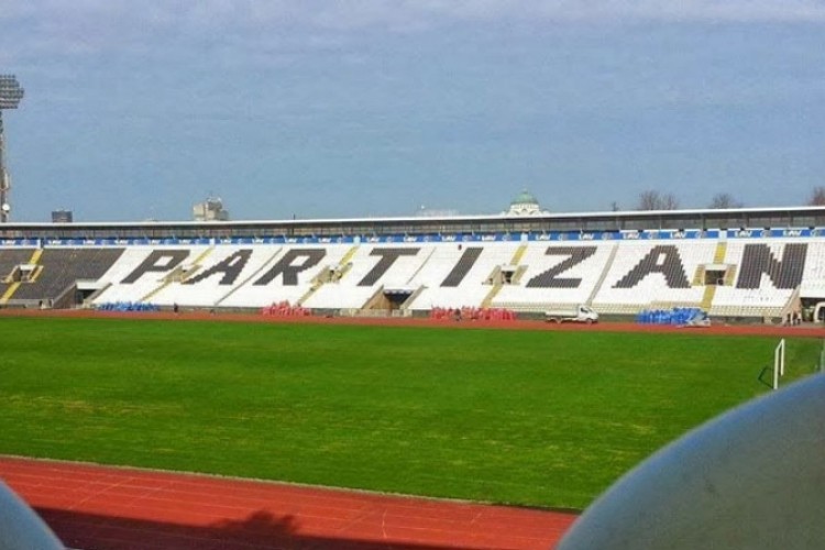 Policija blokirala i stadion Partizana