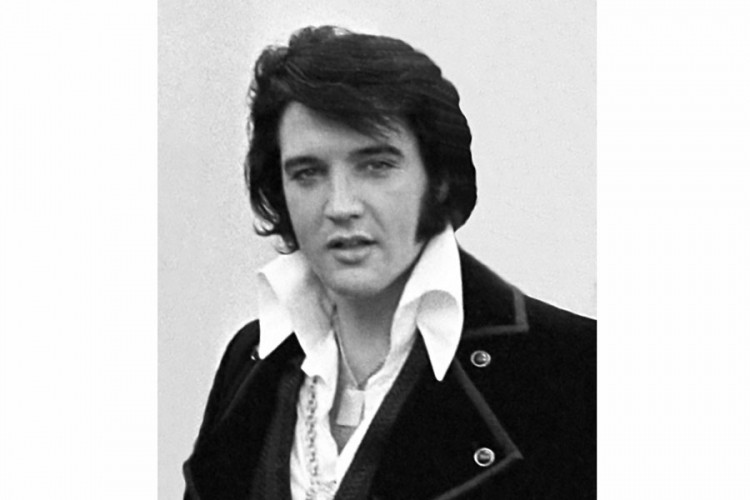 Elvis Prisli: Neprikosnoveni kralj roka koji je promijenio svijet muzike