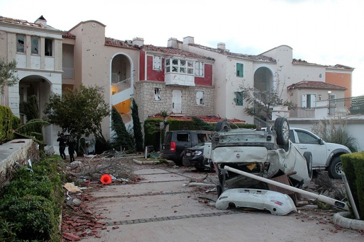 Povrijeđeno 16 ljudi u tornadu u Turskoj