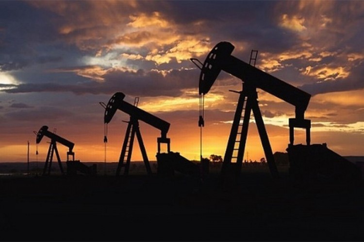 Cijene nafte porasle za više od dolara