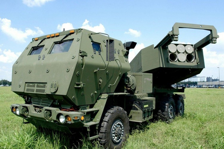 Rumuniji isporučeni američki višecijevni lanseri velikog dometa HIMARS