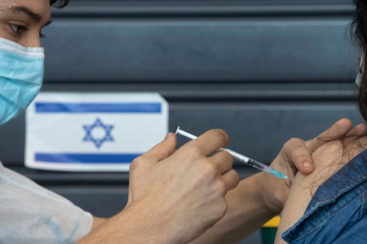 Izrael će objavljivati imena osoba koje nisu vakcinisane
