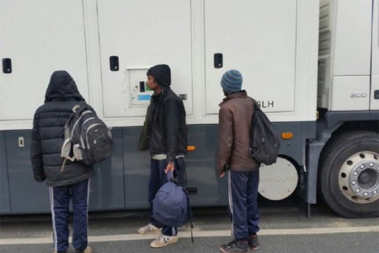 Pronađeno 13 migranata u kamionu, uhapšen vozač iz BiH
