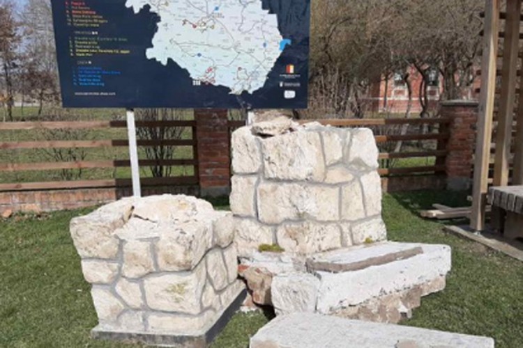 U Hrvatskoj srušen spomenik kozarskoj djeci i borcima zbog parkinga
