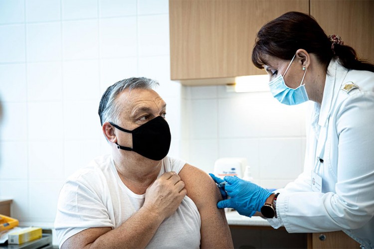 Orban primio kinesku vakcinu