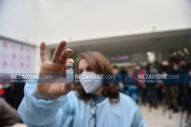Natali Berić dala prvu vakcinu Sputnjik V u RS i postala simbol vakcinacije