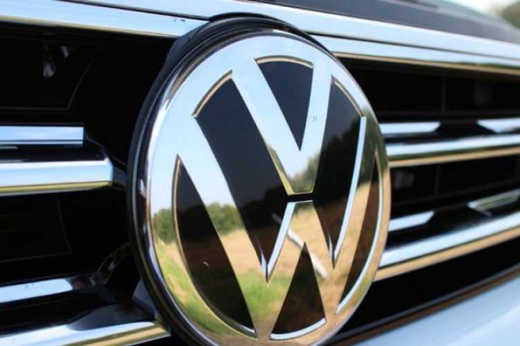 VW očekuje značajan skok broja isporuka i profita u 2021.