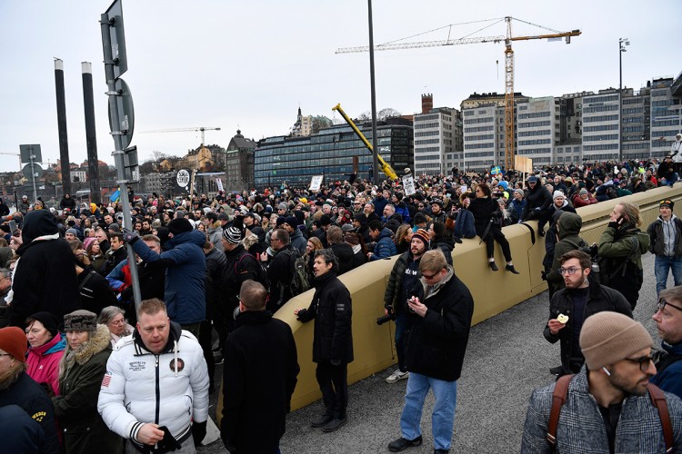 Policija rastjeruje demonstrante u Stokholmu