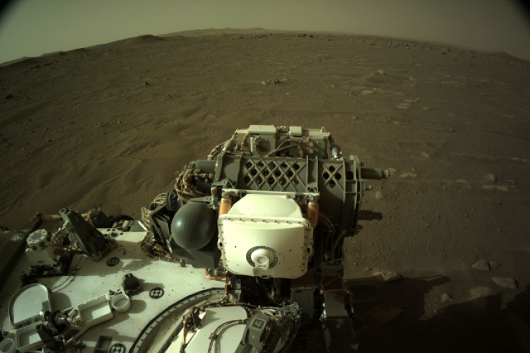 Rover se prvi put provozao Marsom - pogledajte šta je zabilježio