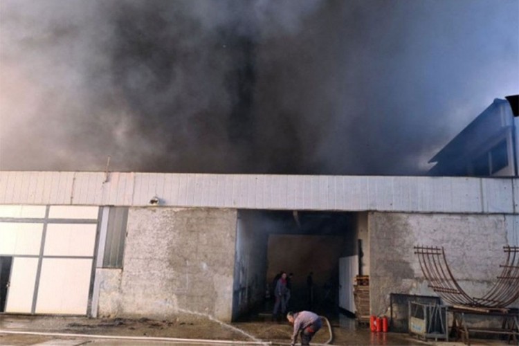 Pod kontrolom požar u sarajevskoj hali
