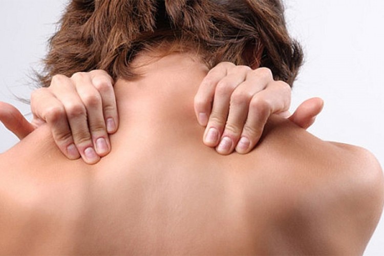 Kako da se oslobodite bolova i ukočenosti u vratu?