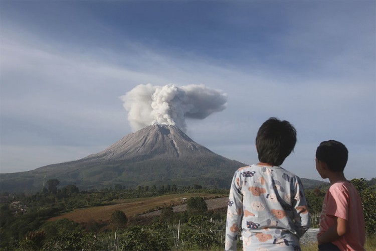 Proradio vulkan Sinabung