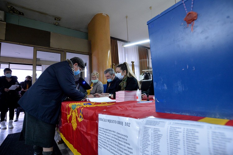 Glasanje kasnilo na dva mjesta u Nikšiću, manje nepravilnost