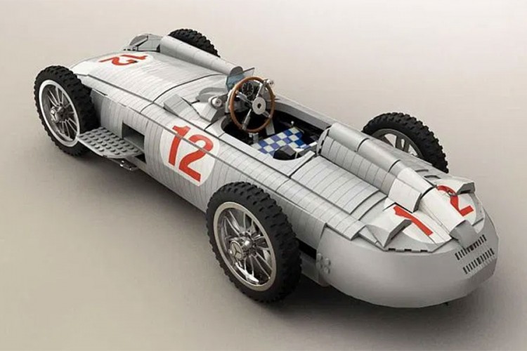 Od Lego kockica napravljen Mercedes W196R koji je vozio Fangio