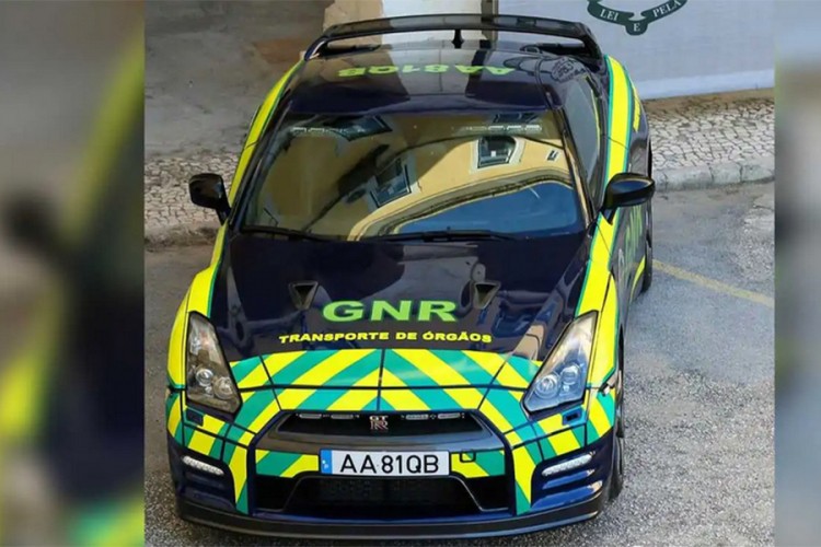 Zaplijenjeni Nissan GT-R policija sada koristi za brzi prevoz organa