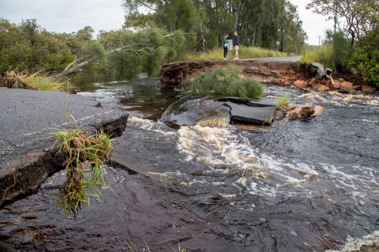 Vlasti Australije upozorile na smrtno opasne poplave, ljudi se evakuišu