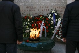 Dan grada Sarajeva: Položeno cvijeće ispred Vječne vatre