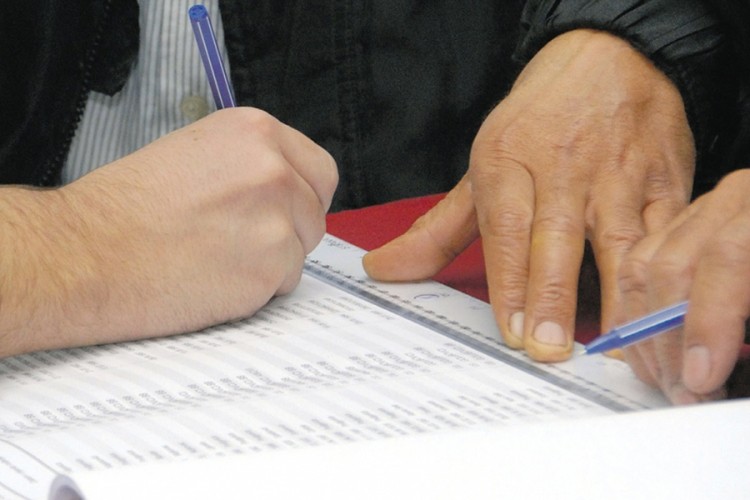 Izborna tišina uoči izbora u Travniku i Foči u FBiH