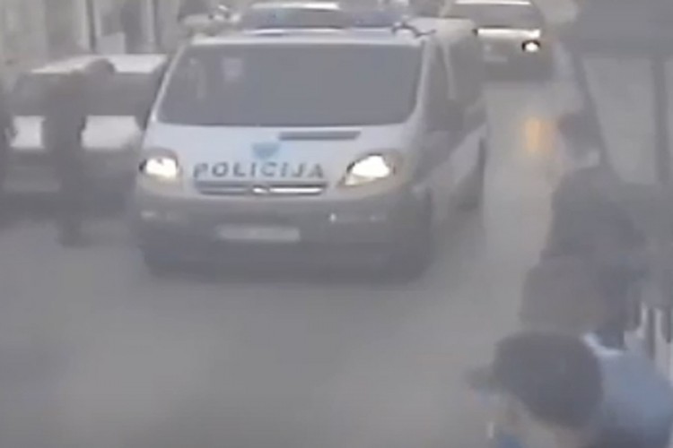 Novi snimak: Mostarac tvrdi da je policija pretukla njegovog maloljetnog sina