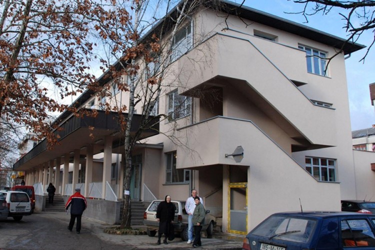 Policija ušla u Dom zdravlja Prijedor