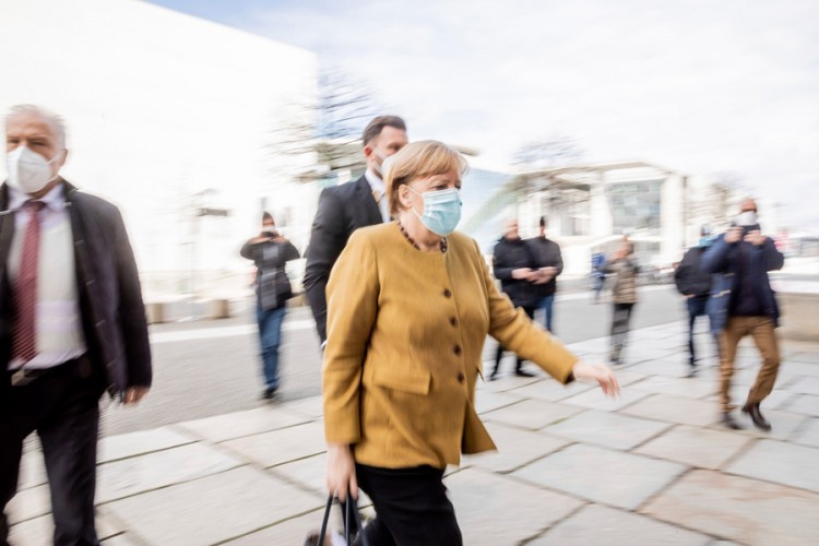 Merkel će u petak primiti vakcinu AstraZeneca