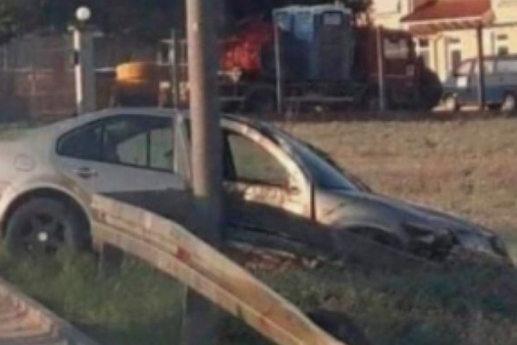 Stravična nesreća u Velikoj Kladuši, poginuo tinejdžer