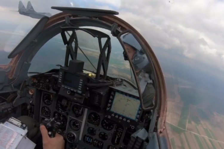 Pogledajte kako se piloti Vojske Srbije spremaju za vježbu "Odgovor"