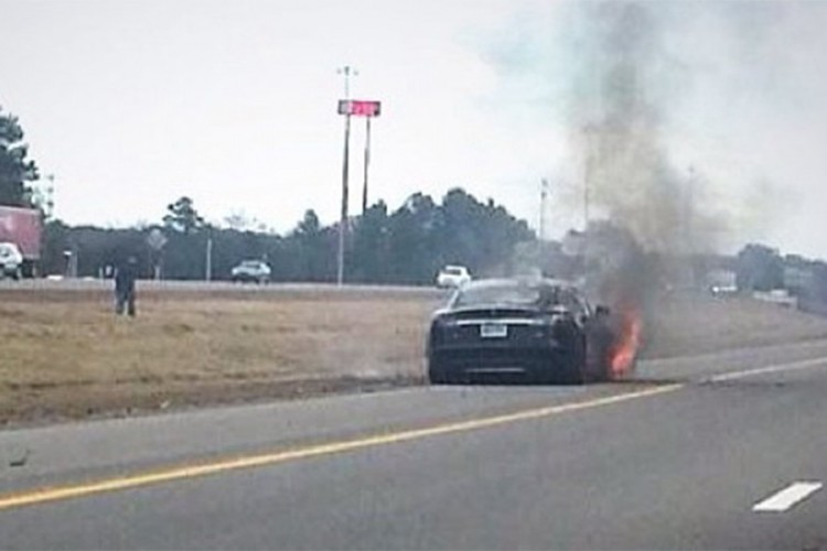 Tesla otkriva koliko često se njihovi automobili zapale