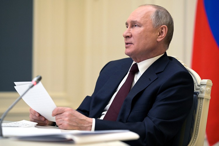 Putin zbog korone povećava broj neradnih dana?