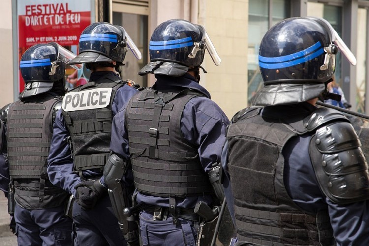 U napadu nožem ubijena policajka u Francuskoj