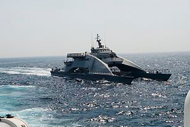 Rusija počela nadzor američkog broda u Crnom moru