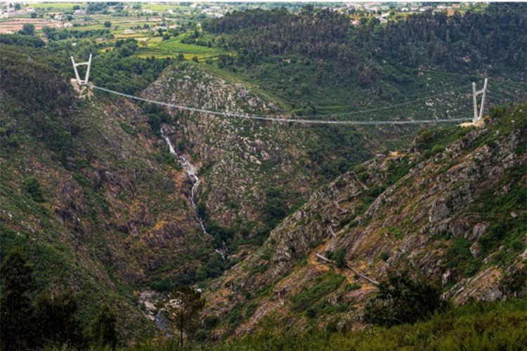 U Portugalu otvoren najduži viseći pješački most na svijetu