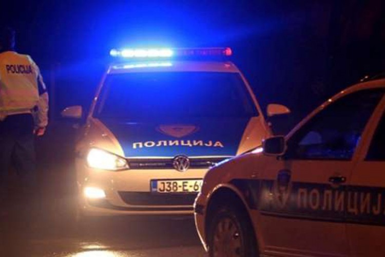 Teška saobraćajka kod Kozarske Dubice, povrijeđeno pet osoba