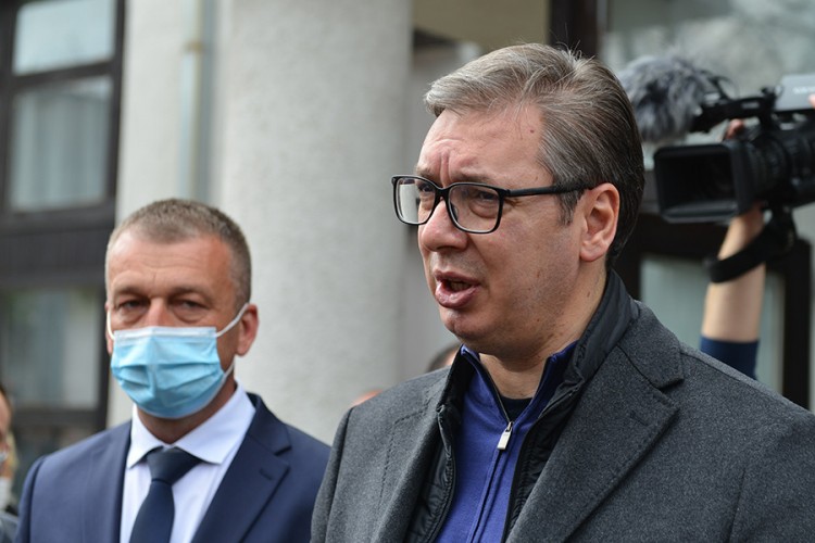 Vučić: Za vakcinisane dodatno 3.000 dinara pomoći