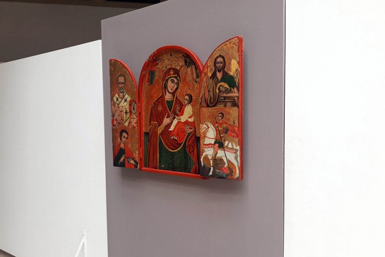 Eparhiji bihaćko-petrovačkoj uručena ikona Bogorodice iz Sokolova
