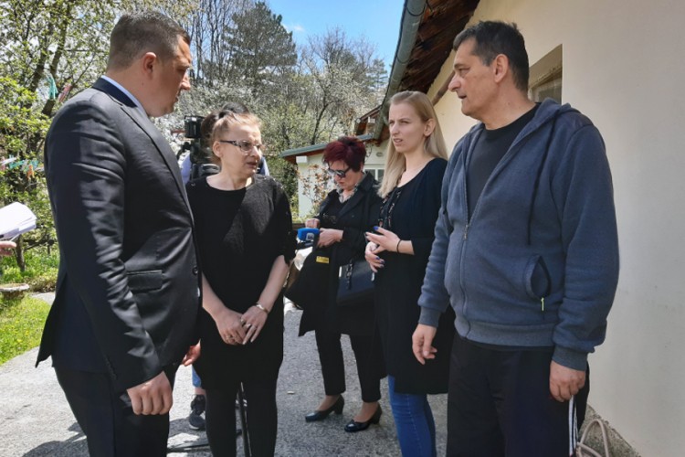 Ministar Lučić posjetio srpsku porodicu Kovačić