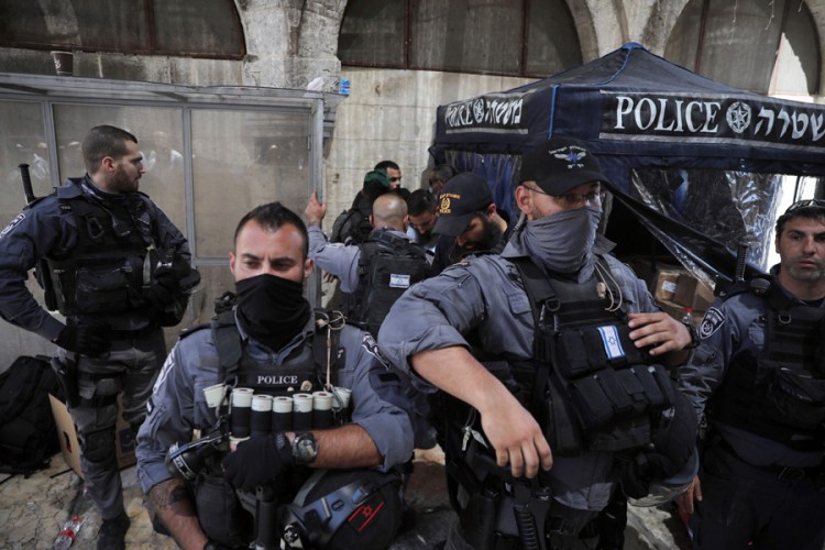 Sukob izraelske policije i vjernika u džamiji Al Aksa