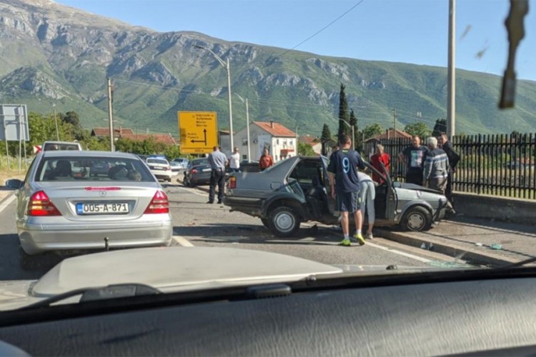 Dvije osobe povrijeđene u sudaru u Mostaru