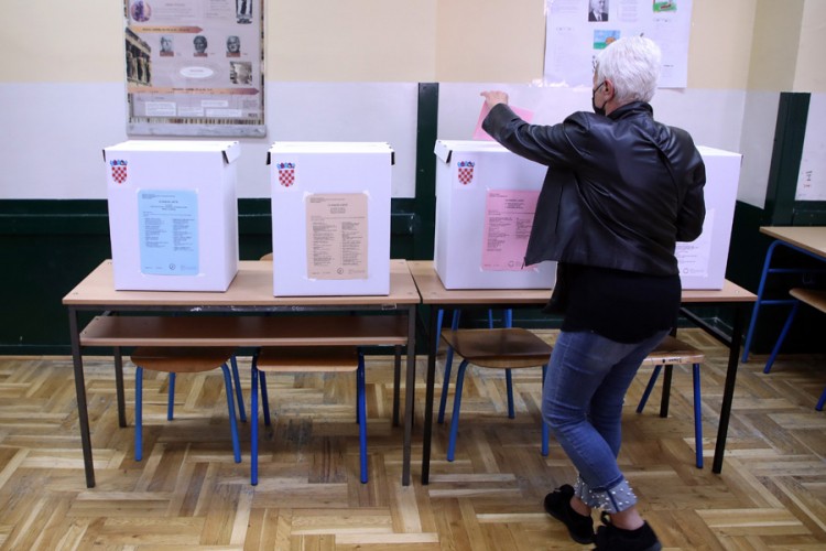 Izbori u Hrvatskoj: Pristiže niz prijava zagrebačkoj komisiji